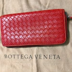 Bottega authentic long 🍒 wallet